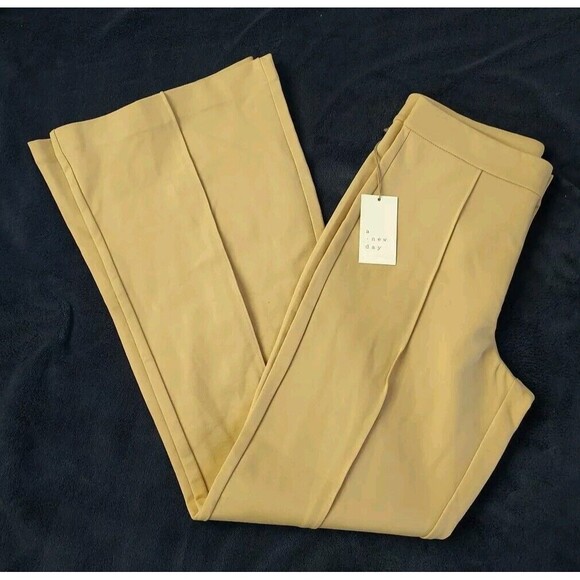 NWT a new day Ladies Tan Hi Waist Flare Dress Pants W/SlimmingFront Seam Size 10 - Picture 1 of 9